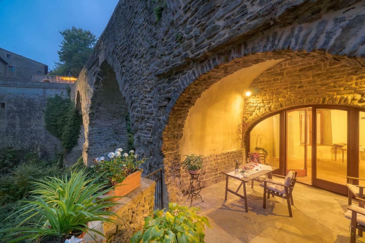 La casa sul ponte Mercatello sul Metauro Exterior foto